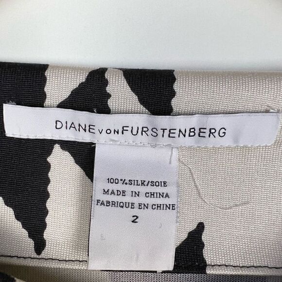 Diane Von Furstenberg Native Hound Aztec Silk Lorah Dress DVF women’s size 2 - Picture 5 of 13